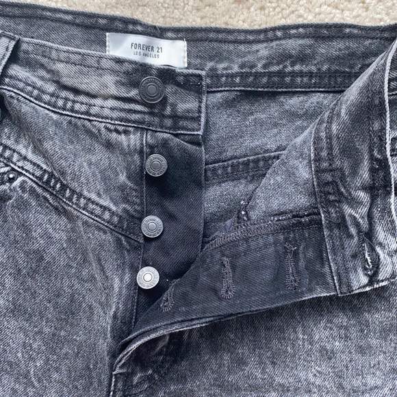 Forever 21 Boyfriend Jeans - Picture 4 of 4